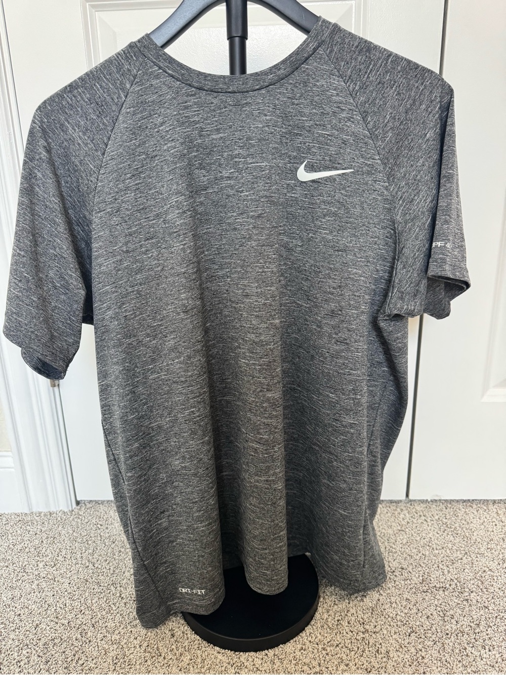 Nike Men’s Short Sleeve Heather Charcoal Performance Tee